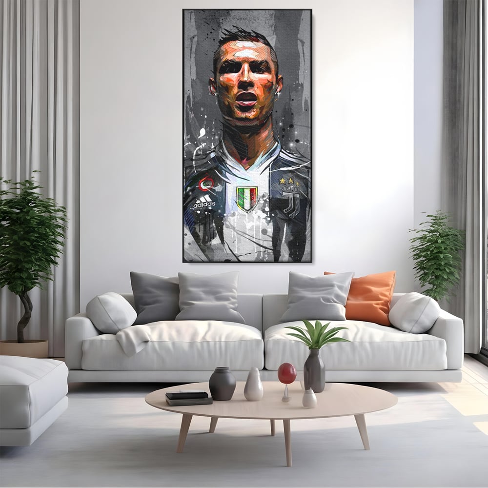 Tablou canvas cu tablou portret cristiano ronaldo juventus, in rama de aluminiu negru, pe perete intr-un living